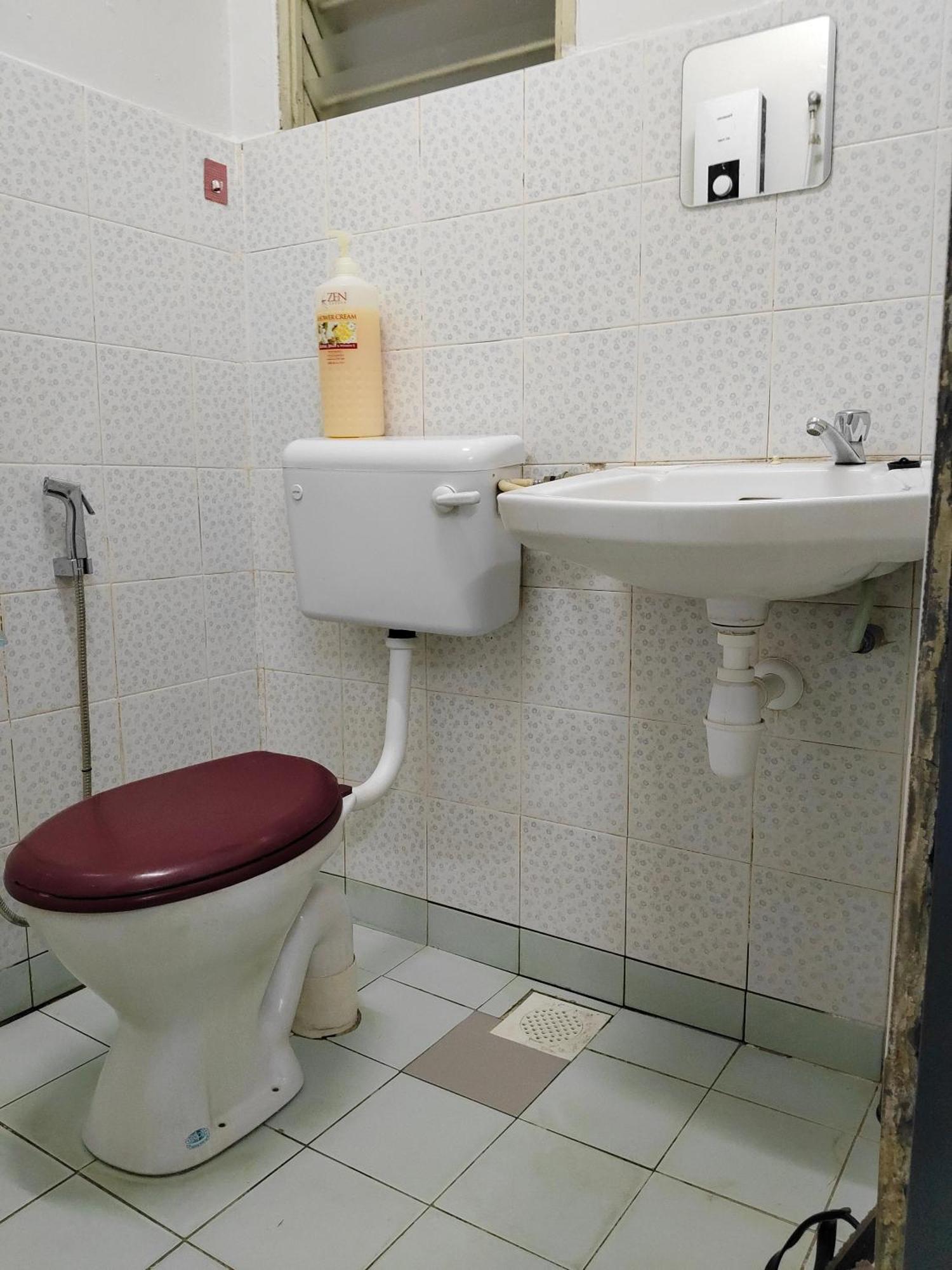 Nur Homestay Permai Damansara Damai Petaling Jaya Luaran gambar